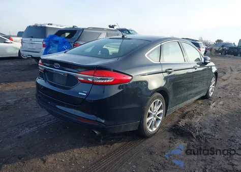2017 Ford Fusion Se z USA, uszkodzony, nr VIN 3FA6P0HD7HR213719